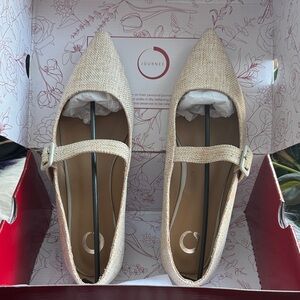 Journee Collection Women's Beige Karissa Flats